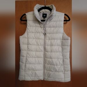 GAP Women's Light Beige Quilted Vest